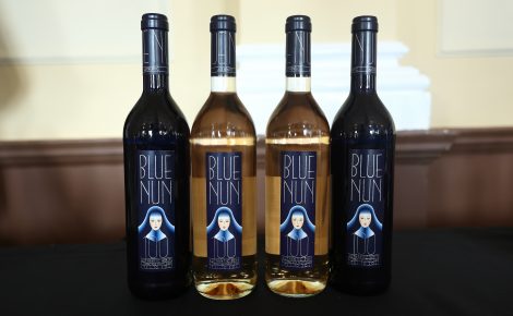 CULT WINE BLUE NUN relaunch presented at the Wine Travel Awards First Ceremony in London