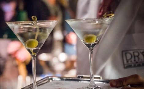 Savoring the Perfect Cocktail: A Tour of the Best Dry Martini Bars in Spain