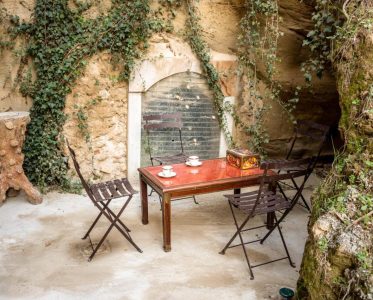 Bacchus Grotto: A Divine Retreat in the Heart of Cairanne