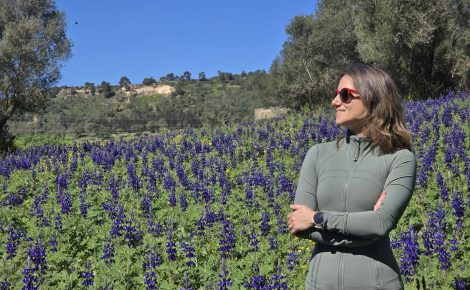 Einat Klein: A Voice of Travel, Culture, and Modern Israel