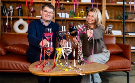 Why the Wine Lanyard Is Becoming the New Standard for Wine Events and Tastings
