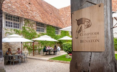 Le Comptoir du Bénaton Opens at Château du Clos de Vougeot